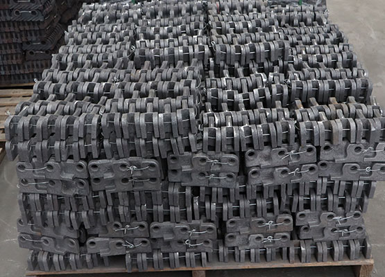 爐排,爐排片,活芯爐排,三爪爐排,四爪爐排,橫梁爐排,往復(fù)爐排,鏈條爐排,瑪鋼爐排,手燒爐排,鍋爐配件,鍋爐爐門(mén),鍋爐風(fēng)帽,鍋爐省煤器,鍋爐鏈輪,鍋爐鏈子,鍋爐箅子,橫梁式爐排片,鍋爐除渣機(jī)(減速機(jī)),十字架刮板,五孔夾板,爐排附片,魚(yú)鱗片爐排,密封鐵,人孔,手孔,主動(dòng)爐排片,被動(dòng)爐排片,鍋爐爐條